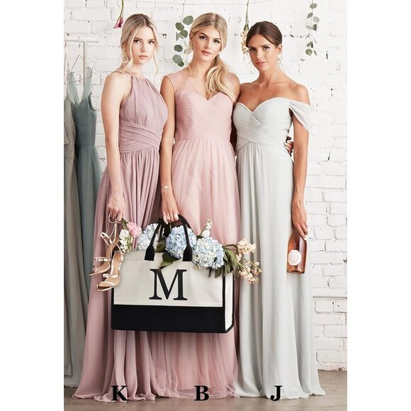 Stylish Customizable Canvas Tote Bag for Moms & Bridesmaids - Spacious and Chic - Picture 2 of 7